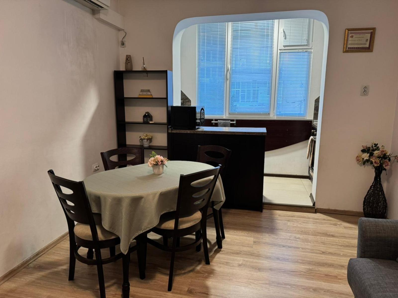 Zoev Apartment