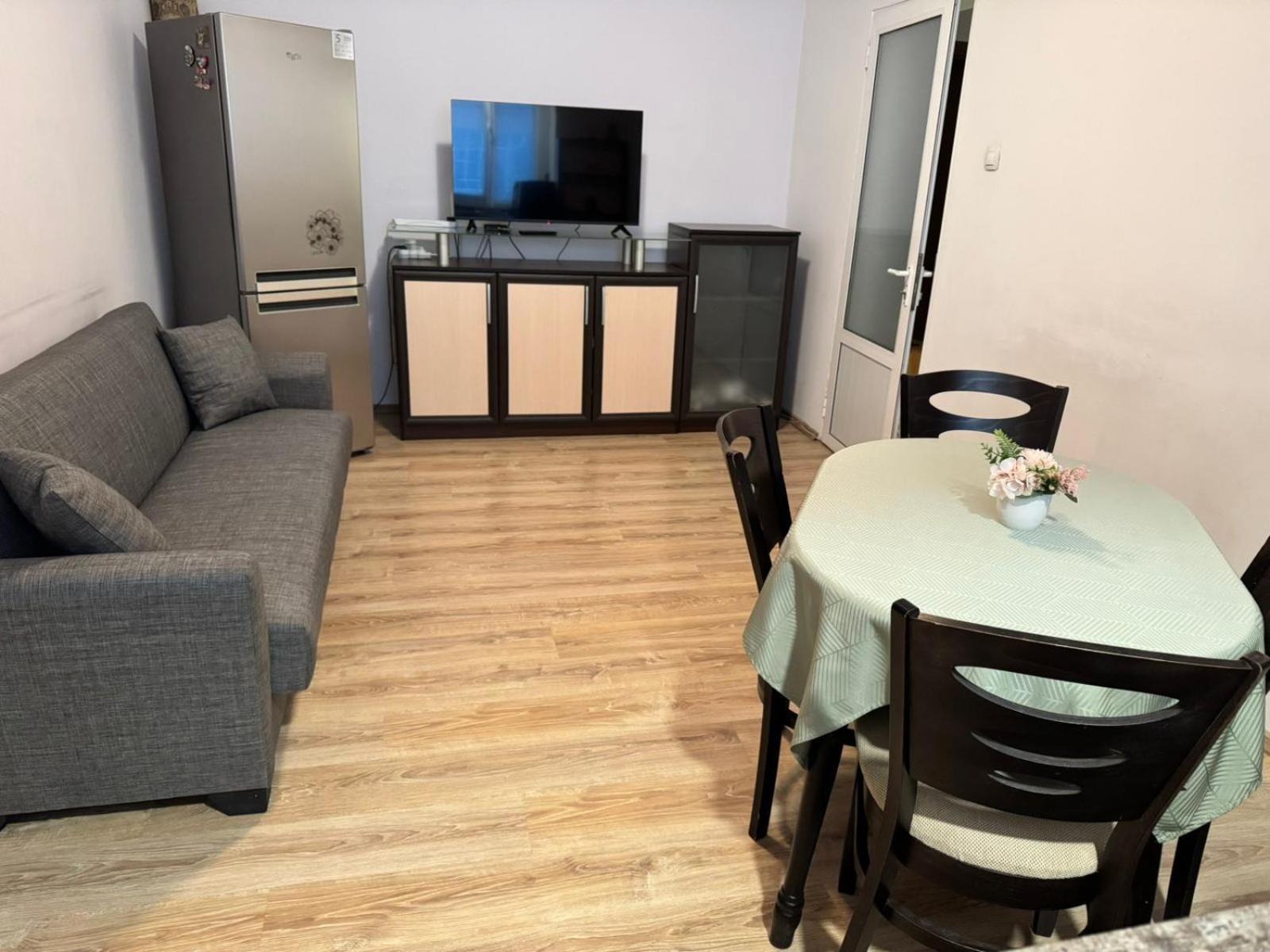 Zoev Apartment